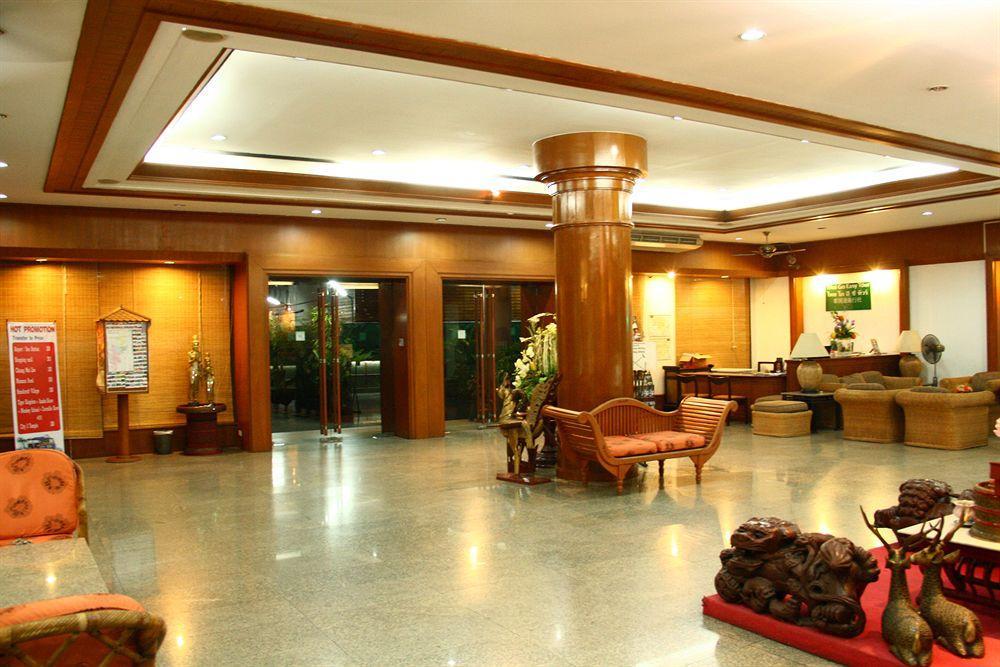 Thapaeplacehotel Чиангмай Экстерьер фото