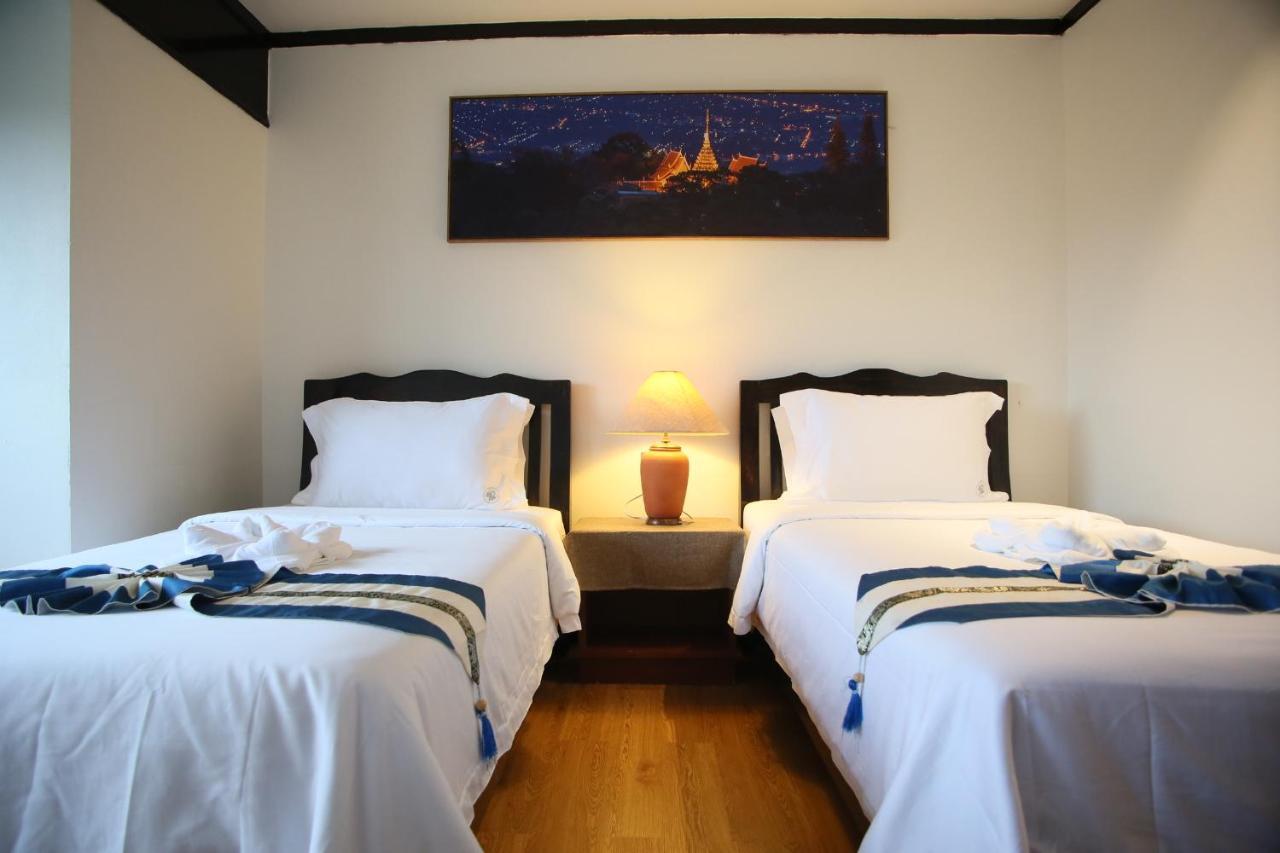 Thapaeplacehotel Чиангмай Экстерьер фото