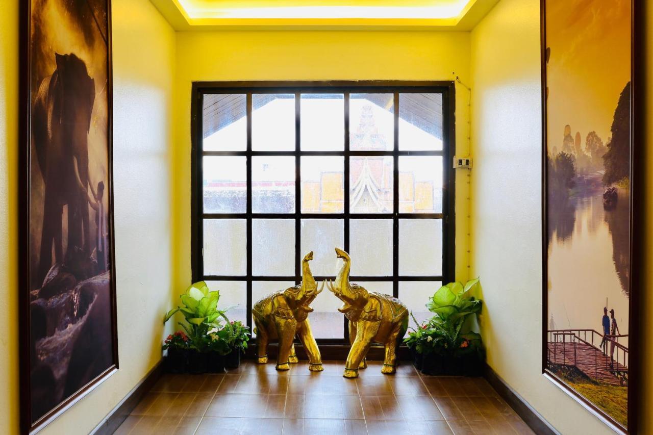 Thapaeplacehotel Чиангмай Экстерьер фото