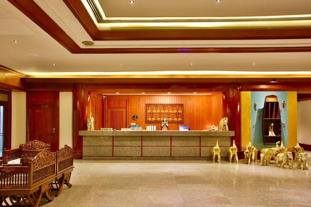 Thapaeplacehotel Чиангмай Экстерьер фото