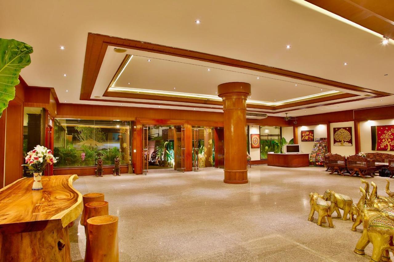 Thapaeplacehotel Чиангмай Экстерьер фото