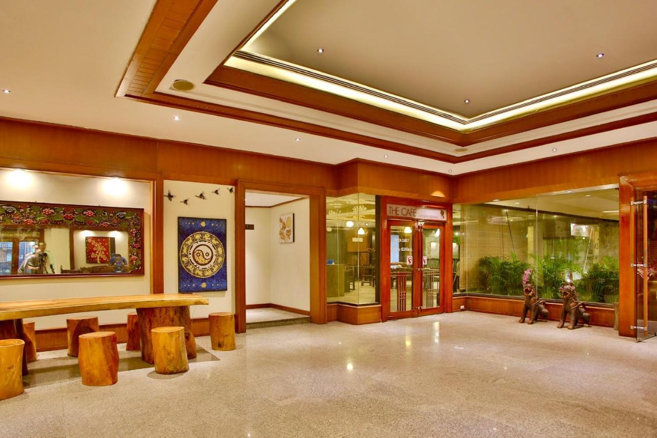 Thapaeplacehotel Чиангмай Экстерьер фото