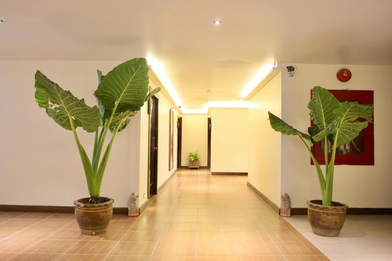 Thapaeplacehotel Чиангмай Экстерьер фото