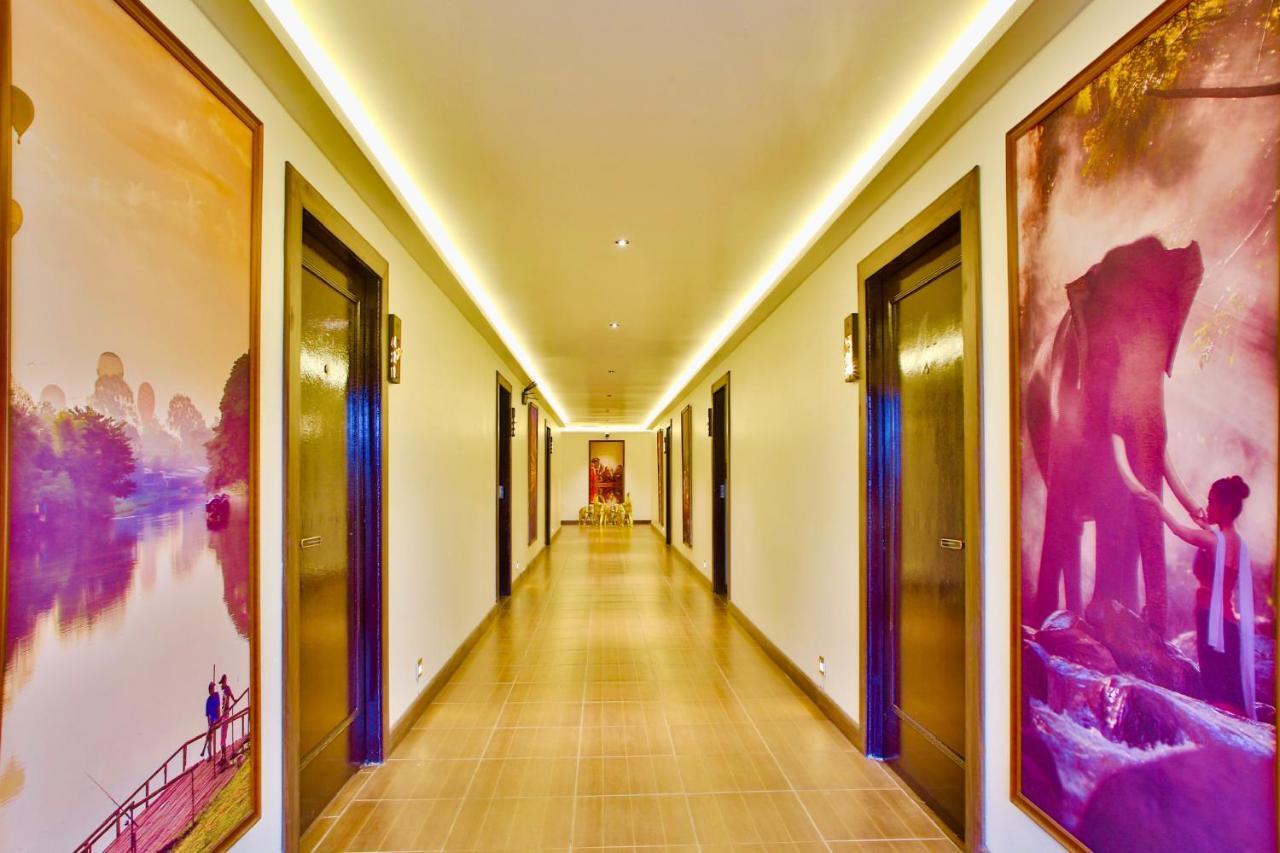 Thapaeplacehotel Чиангмай Экстерьер фото